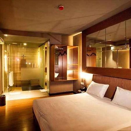 108 Hotel By Him Jakarta Luaran gambar