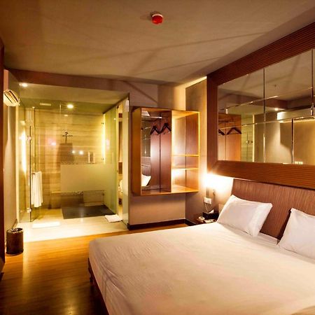 108 Hotel By Him Jakarta Luaran gambar