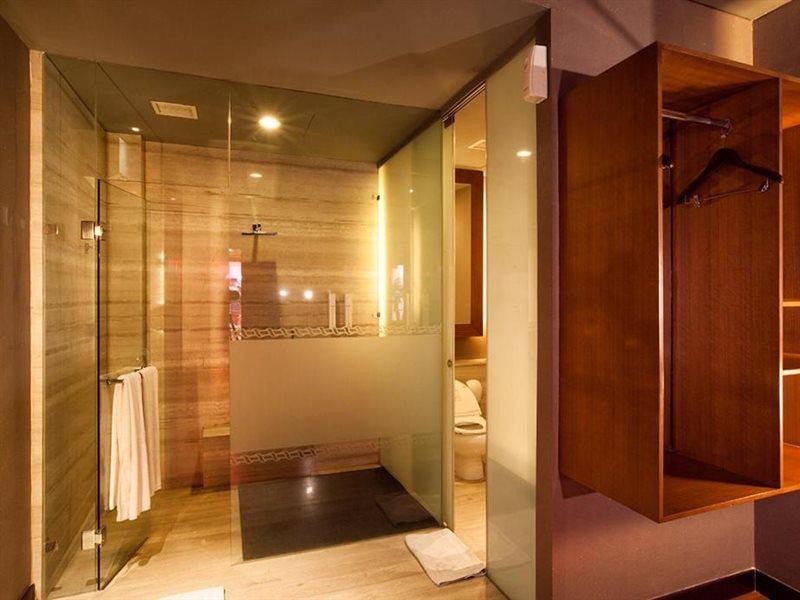 108 Hotel By Him Jakarta Luaran gambar