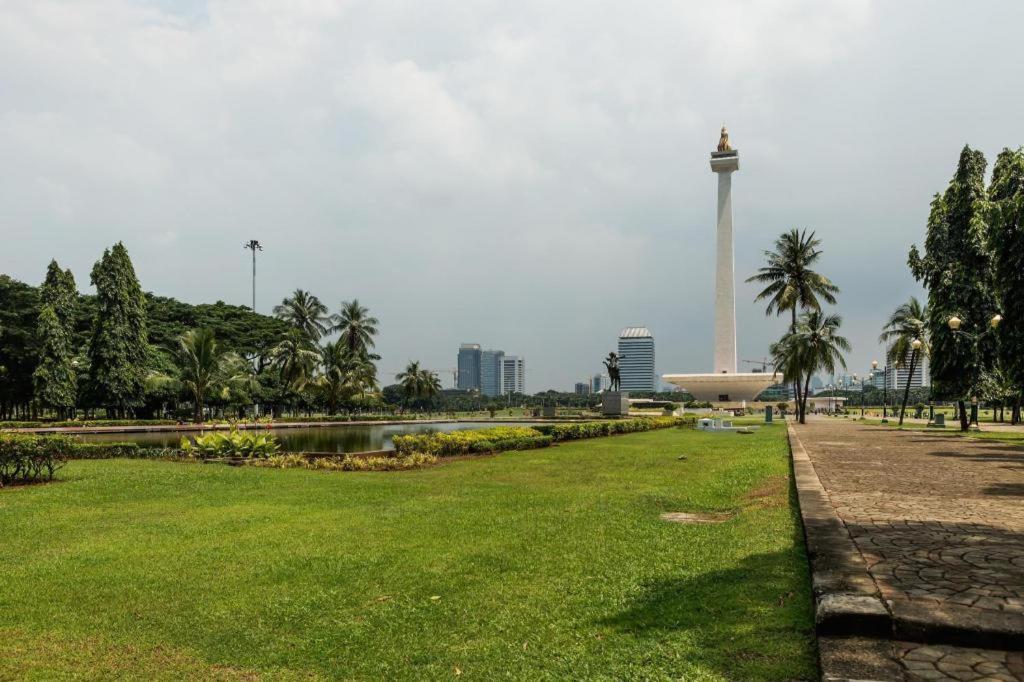108 Hotel By Him Jakarta Luaran gambar