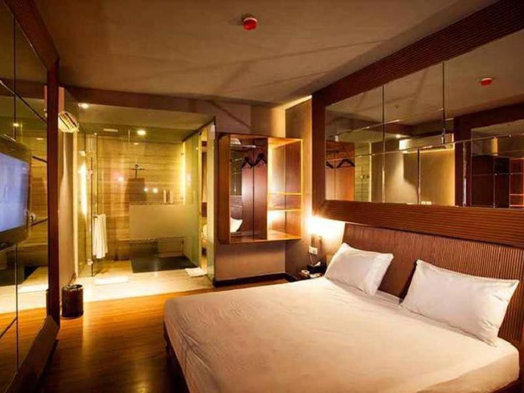 108 Hotel By Him Jakarta Luaran gambar