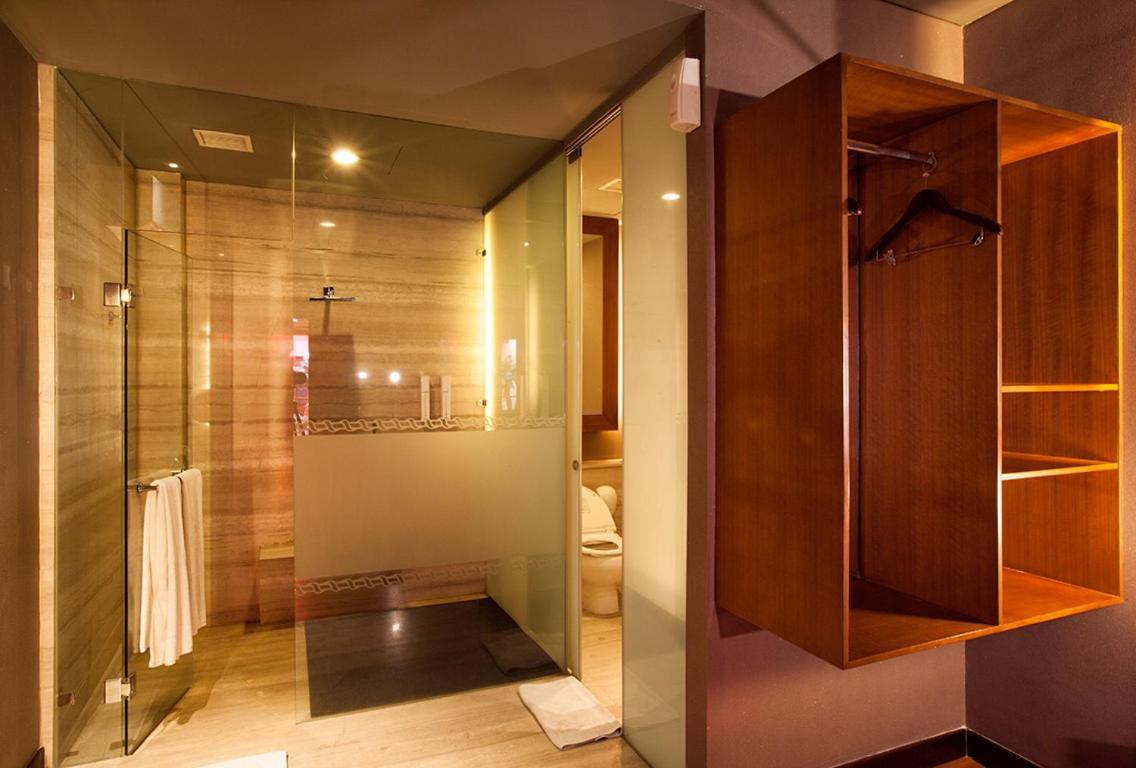 108 Hotel By Him Jakarta Luaran gambar