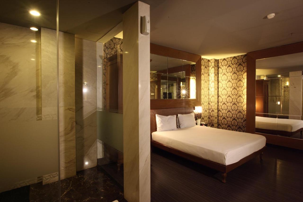 108 Hotel By Him Jakarta Luaran gambar