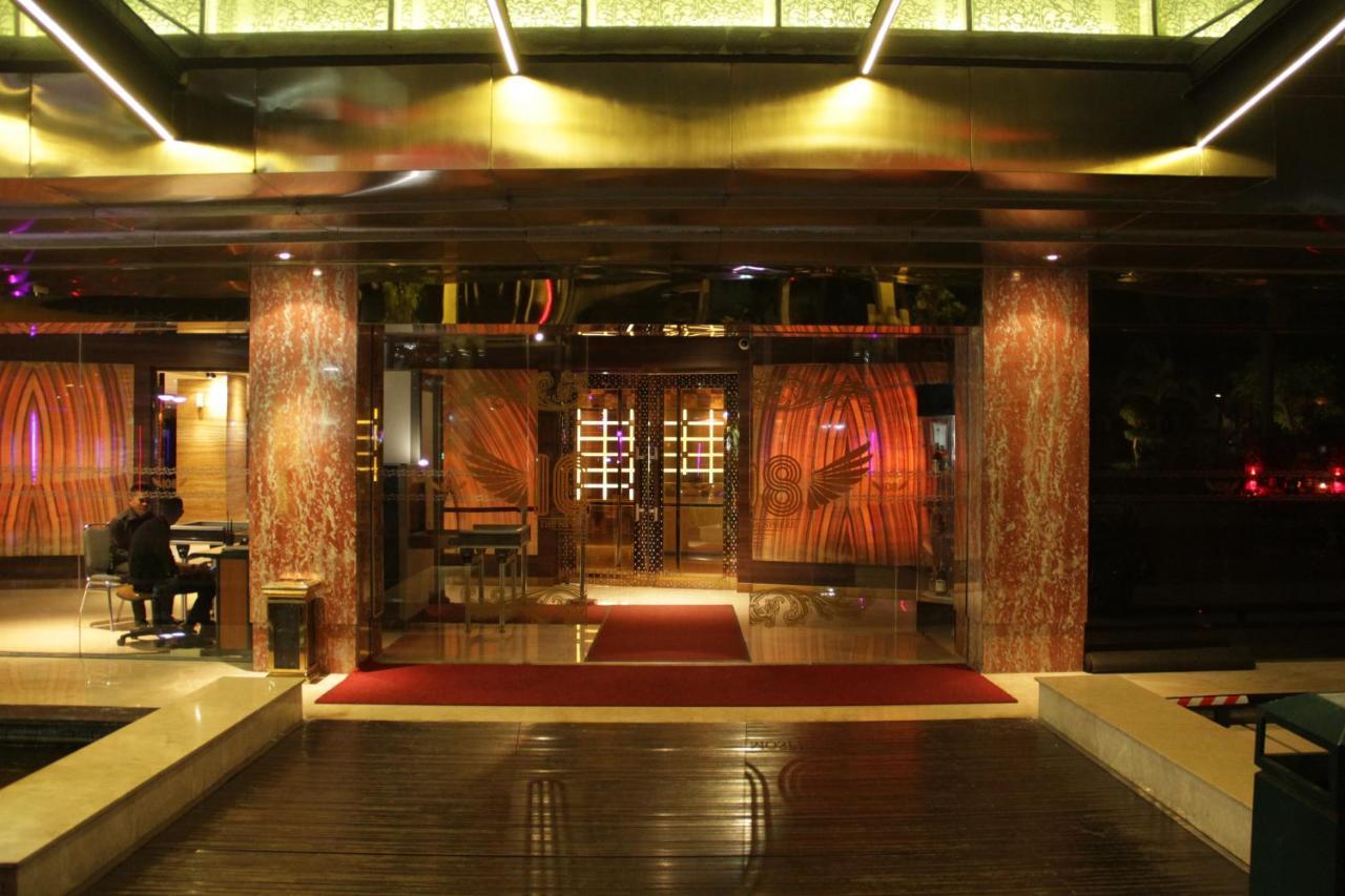 108 Hotel By Him Jakarta Luaran gambar